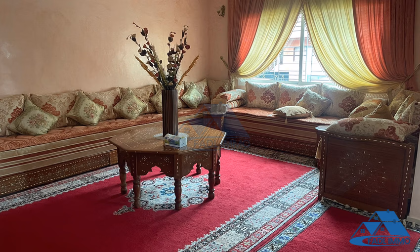 Villa for sale with terrace and three floors