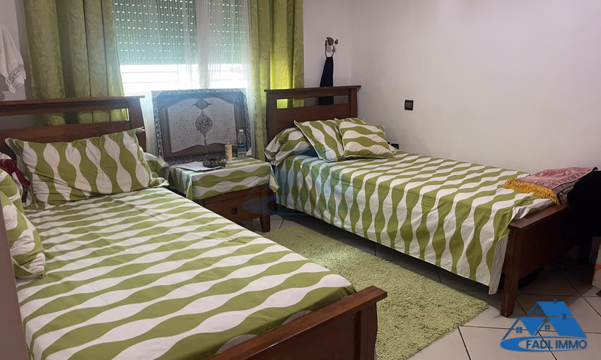 Villa for sale with terrace and three floors