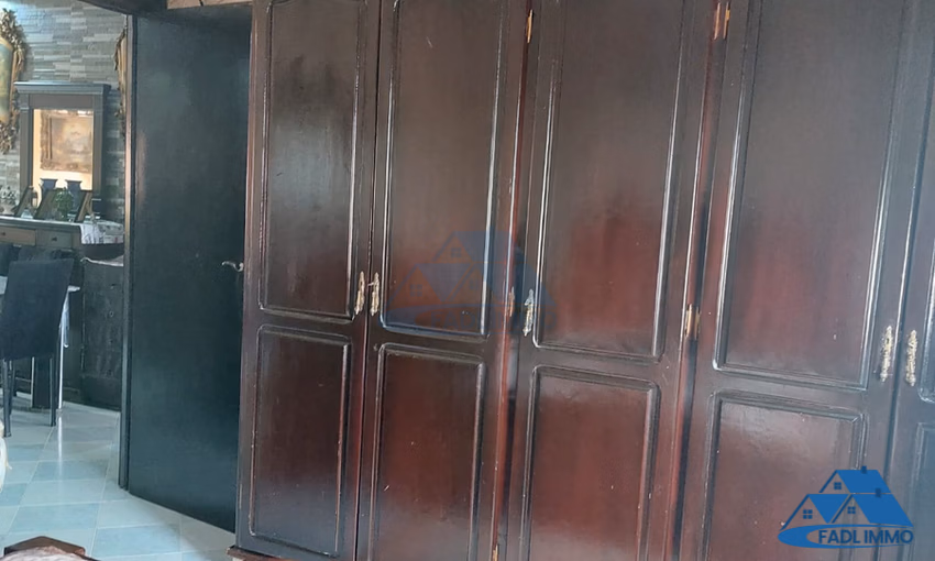 شقة للبيع مع شرفة في الطابق الثاني شقة للبيع مع شرفة في الطابق الثاني