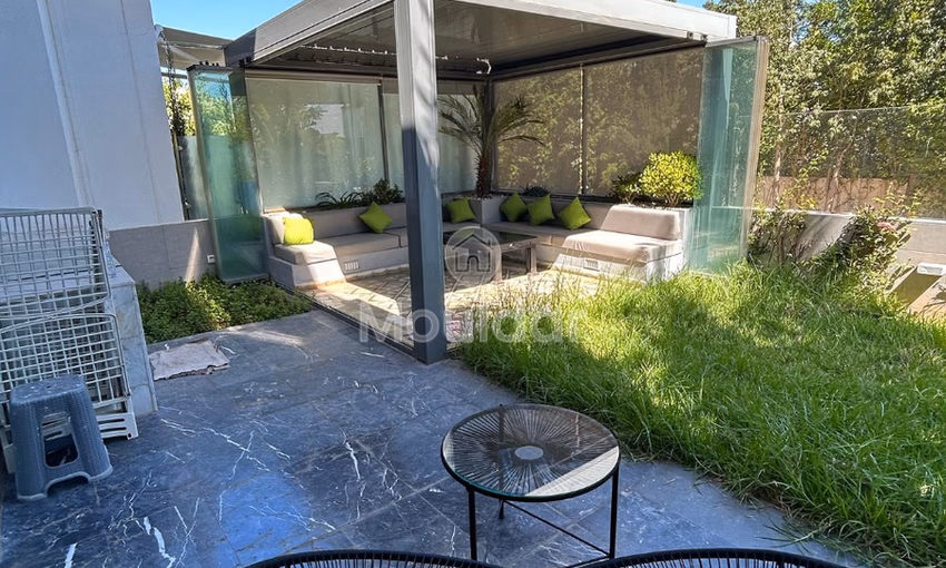 Apartamento en alquiler con piscina