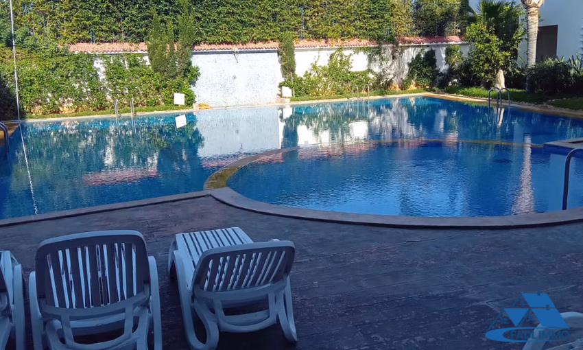 شقة للبيع مع مسبح في الطابق الأرضي