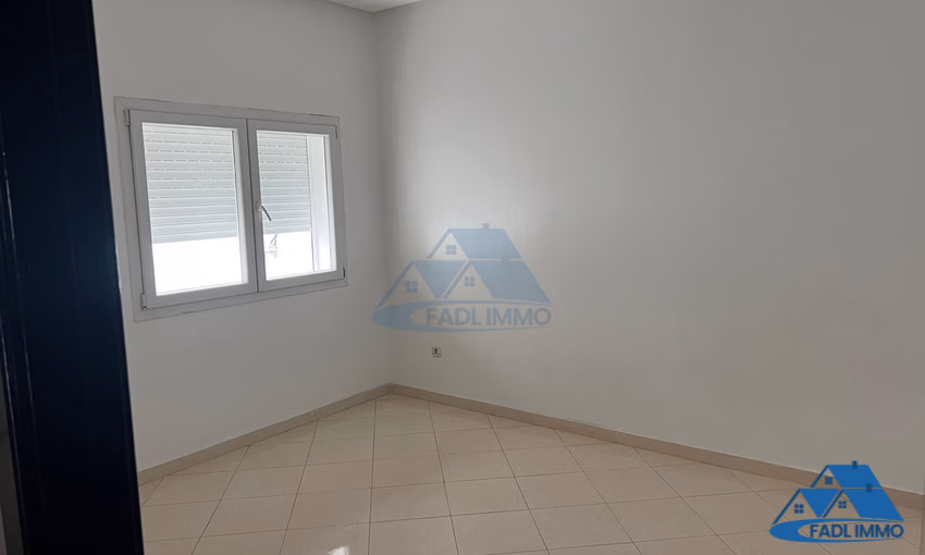 شقة للبيع مع شرفة في الطابق السادس شقة للبيع مع شرفة في الطابق السادس