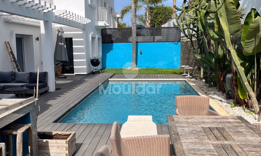 Villa en venta con piscina