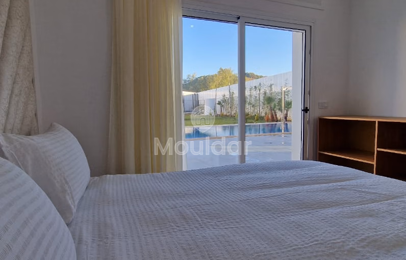 Villa en alquiler con piscina y dos plantas Villa en alquiler con piscina y dos plantas