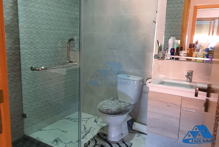 Appartement à louer avec balcon au deuxième étage