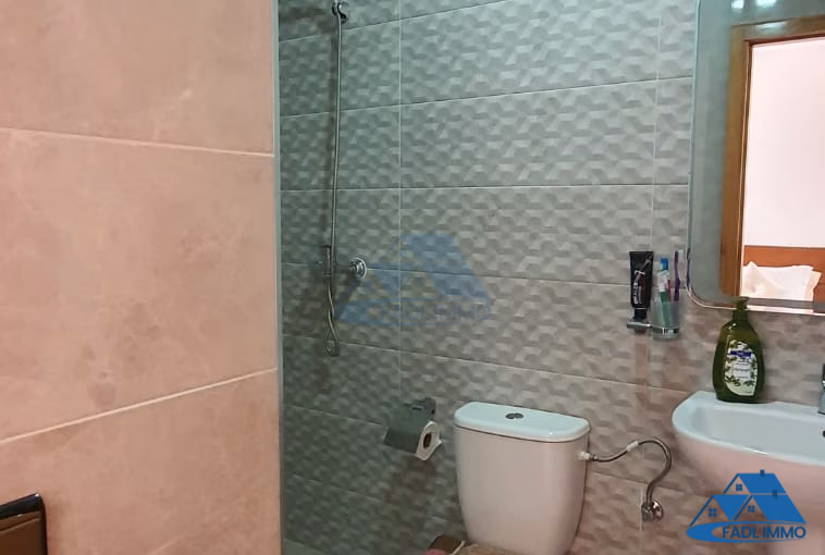 Appartement à louer avec balcon au deuxième étage