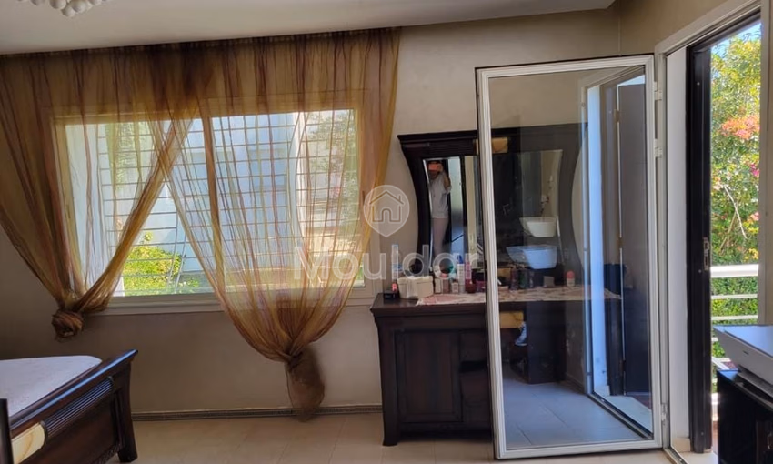 Villa en venta con piscina