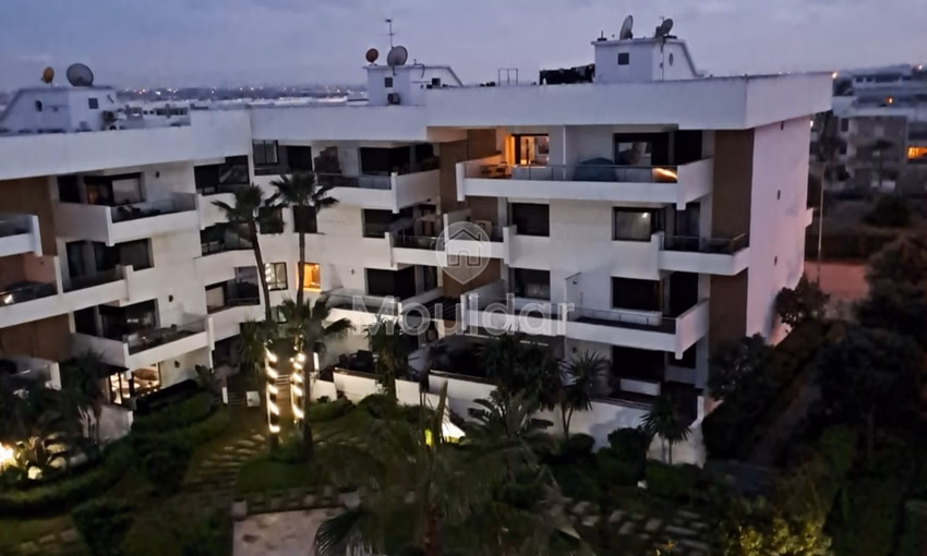 Apartamento en alquiler con piscina