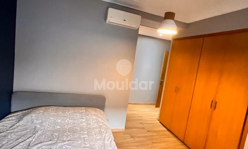 فيلا للشراء مع حديقة