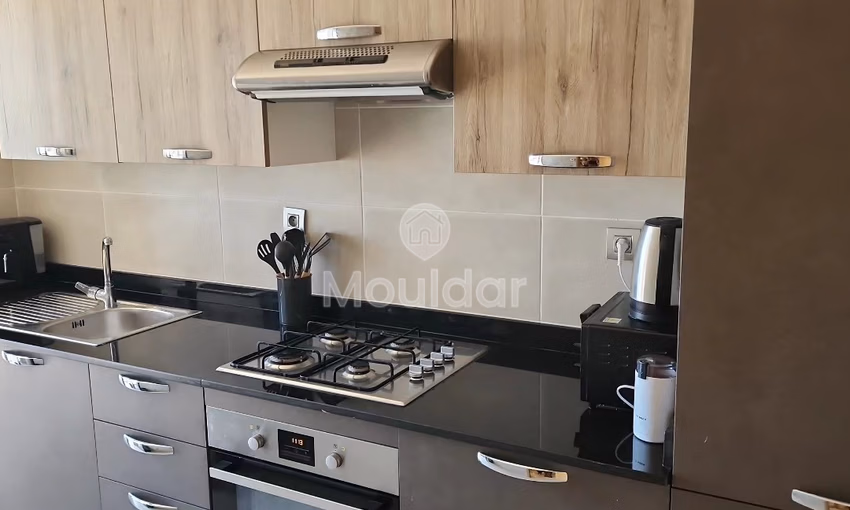 شقة للإيجار - غرفتان، الطابق الثالث