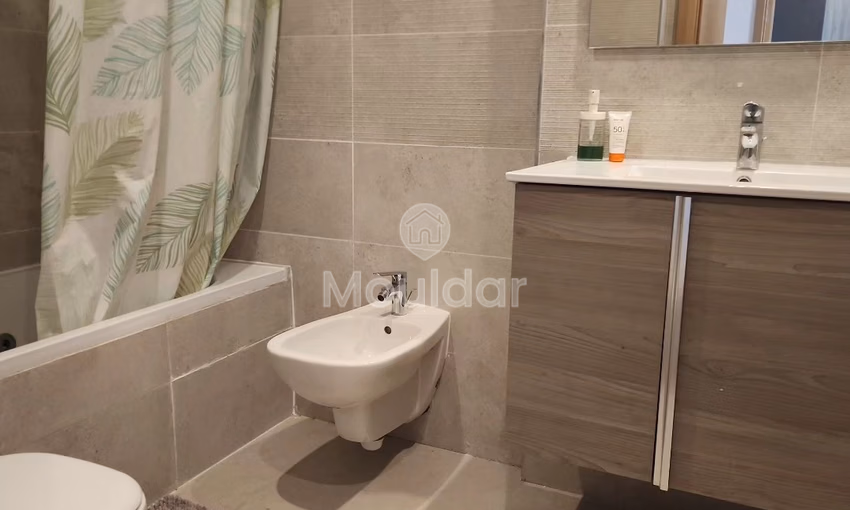 شقة للإيجار - غرفتان، الطابق الثالث