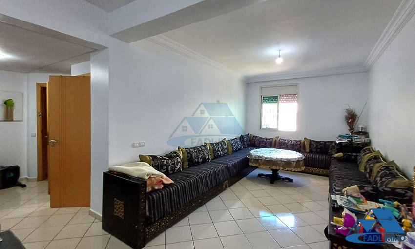 شقة للبيع مع موقف سيارات في الطابق الثاني