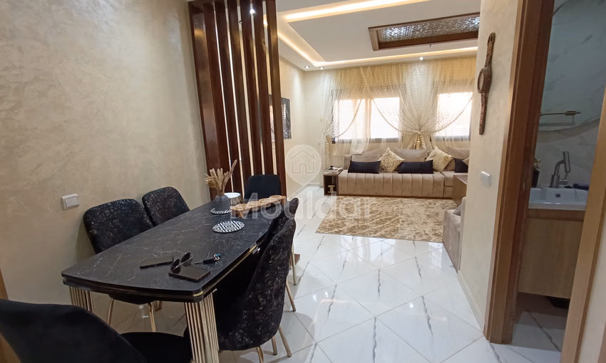 شقة للإيجار مع شرفة في الطابق الثاني