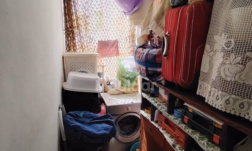 شقة للبيع في الطابق الثاني شقة للبيع في الطابق الثاني