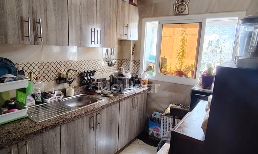 شقة للبيع في الطابق الثاني شقة للبيع في الطابق الثاني