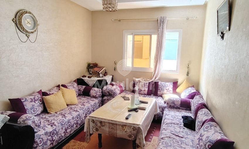 شقة للبيع في الطابق الثاني