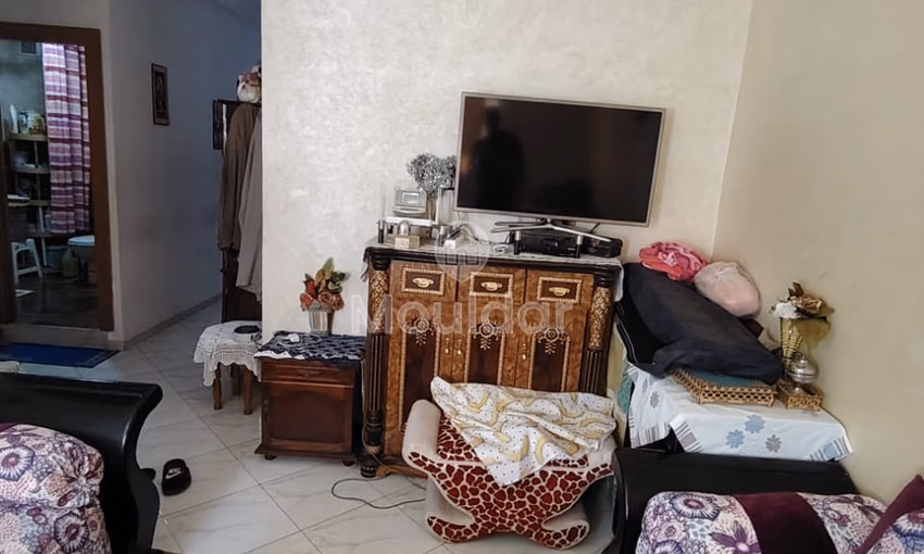 شقة للبيع في الطابق الثاني شقة للبيع في الطابق الثاني