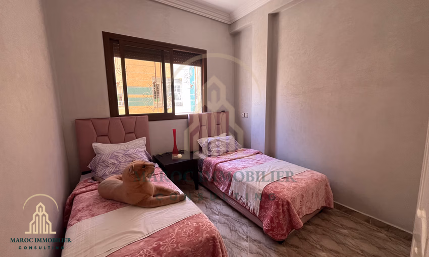 شقة للإيجار مع موقف سيارات في الطابق الأول