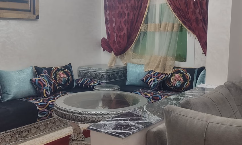 شقة للإيجار في الطابق الأول شقة للإيجار في الطابق الأول