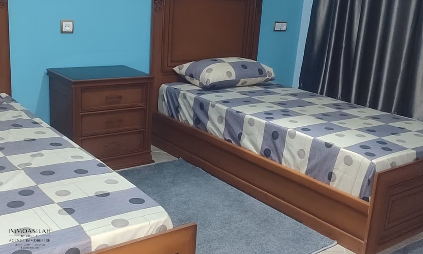 شقة للإيجار في الطابق الأول شقة للإيجار في الطابق الأول