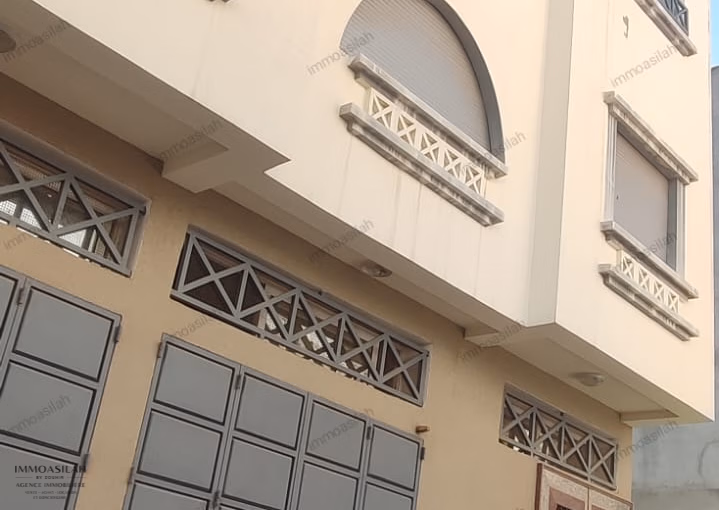 شقة للإيجار في الطابق الأول شقة للإيجار في الطابق الأول