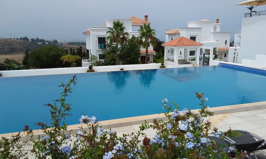 Apartment for sale with swimming pool - view 3