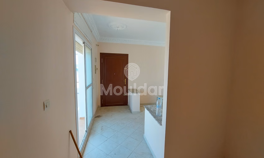 شقة للبيع مع تراس في الطابق السادس شقة للبيع مع تراس في الطابق السادس