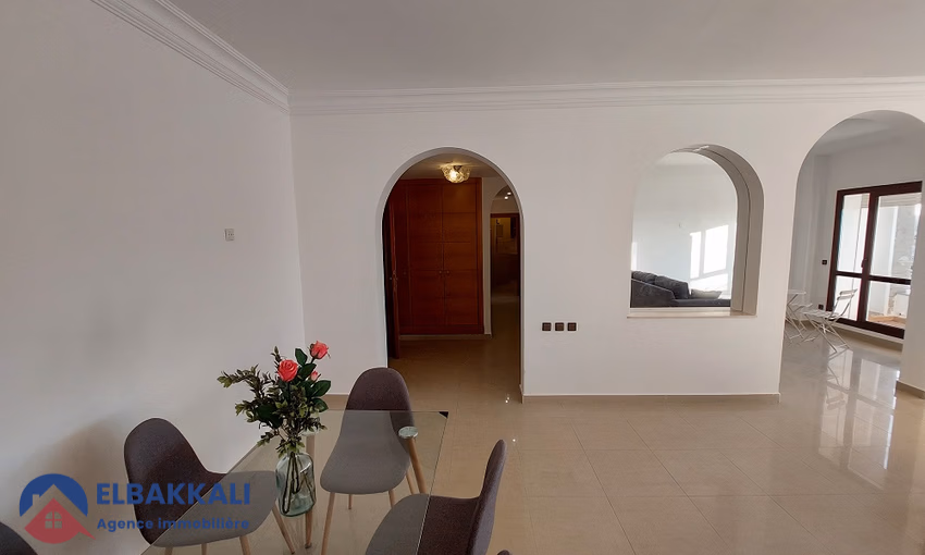 Apartamento en alquiler con balcón en el séptimo piso Apartamento en alquiler con balcón en el séptimo piso