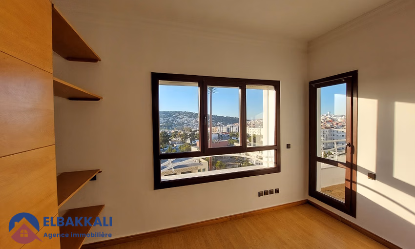 Apartamento en alquiler con balcón en el séptimo piso Apartamento en alquiler con balcón en el séptimo piso