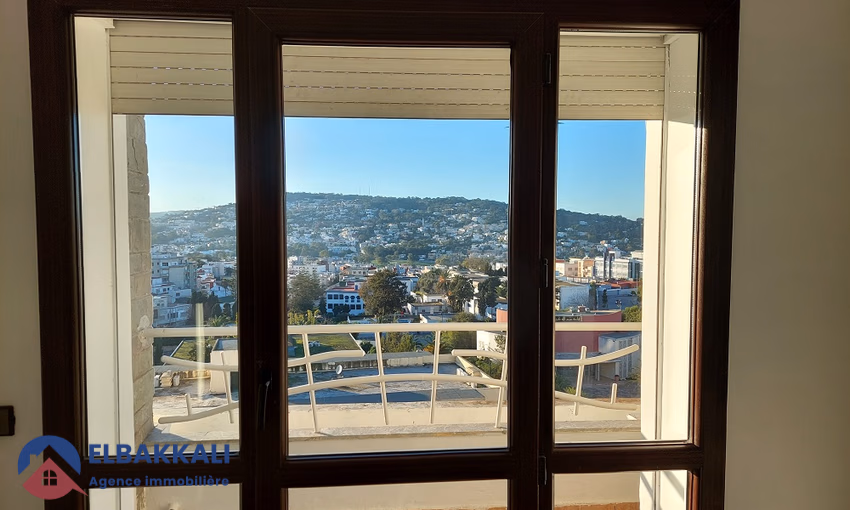 Apartamento en alquiler con balcón en el séptimo piso Apartamento en alquiler con balcón en el séptimo piso