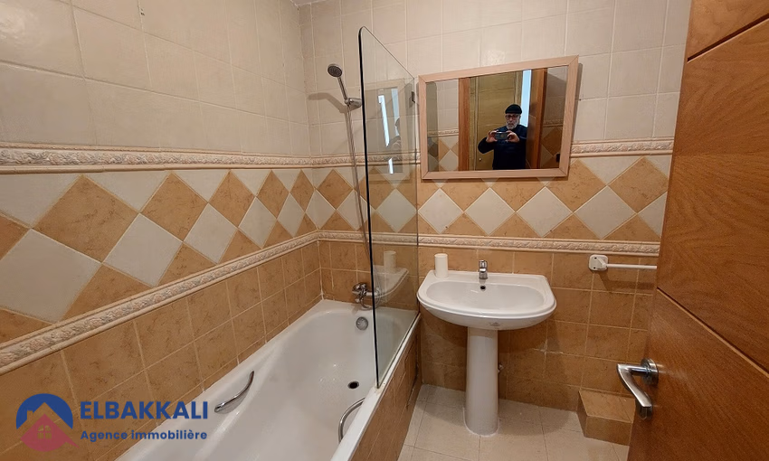 Apartamento en alquiler con balcón en el séptimo piso Apartamento en alquiler con balcón en el séptimo piso