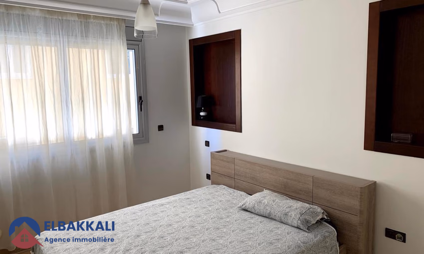 Apartamento en alquiler con balcón en el segundo piso