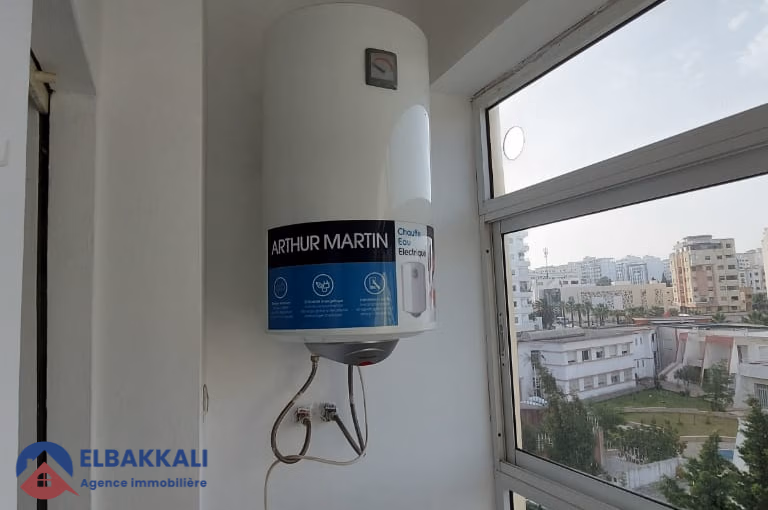 شقة للإيجار مع شرفة في الطابق الأرضي شقة للإيجار مع شرفة في الطابق الأرضي