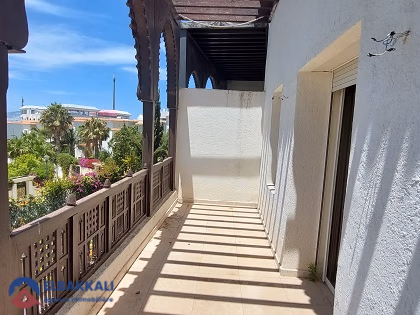 Villa for rent with swimming pool and three floors Villa for rent with swimming pool and three floors
