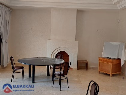 Villa for rent with swimming pool and three floors Villa for rent with swimming pool and three floors