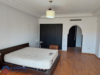 Villa in affitto con piscina e tre piani - view 9