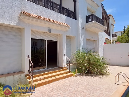 Villa for rent with swimming pool and three floors Villa for rent with swimming pool and three floors