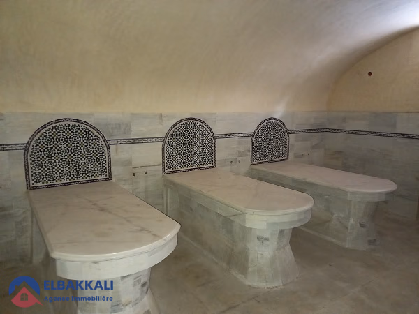 Villa for sale with swimming pool and three floors