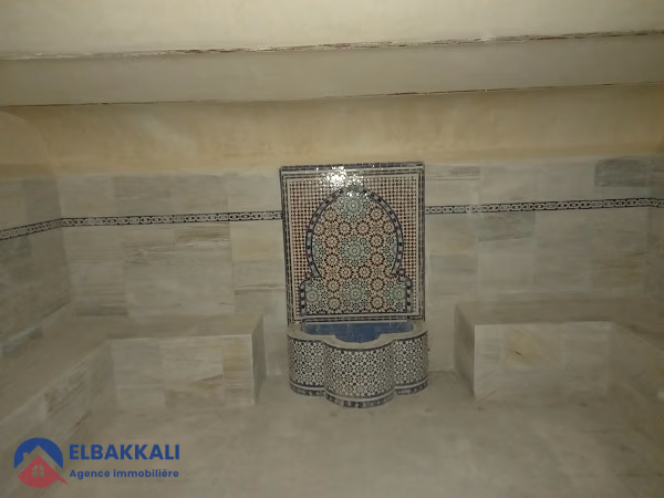 Villa for sale with swimming pool and three floors