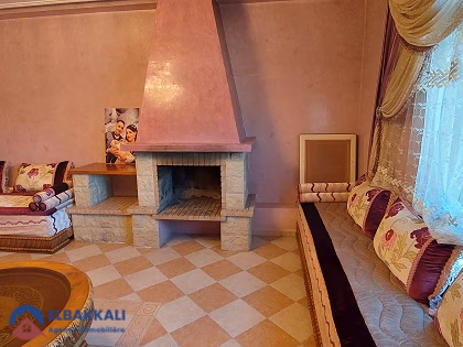 Villa à vendre avec terrasse et deux étages Villa à vendre avec terrasse et deux étages