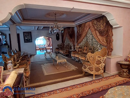 Villa à vendre avec terrasse et deux étages Villa à vendre avec terrasse et deux étages