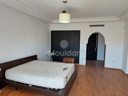 Villa zur Miete mit Pool und drei Etagen - view 9
