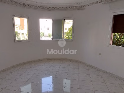 Bureau à louer au premier étage