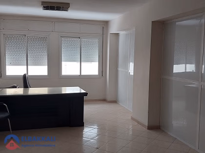 Bureau à vendre au premier étage