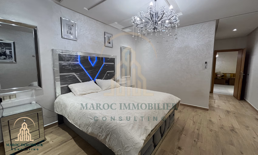 شقة للإيجار مع تراس في الطابق الثاني