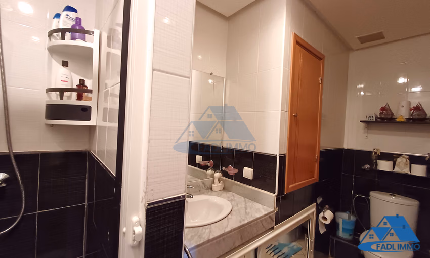 شقة للبيع في الطابق الرابع شقة للبيع في الطابق الرابع