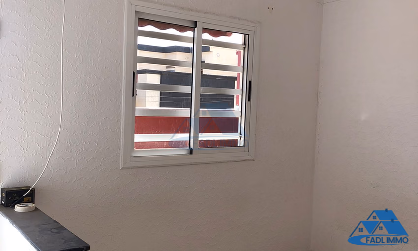 Studio à louer au deuxième étage