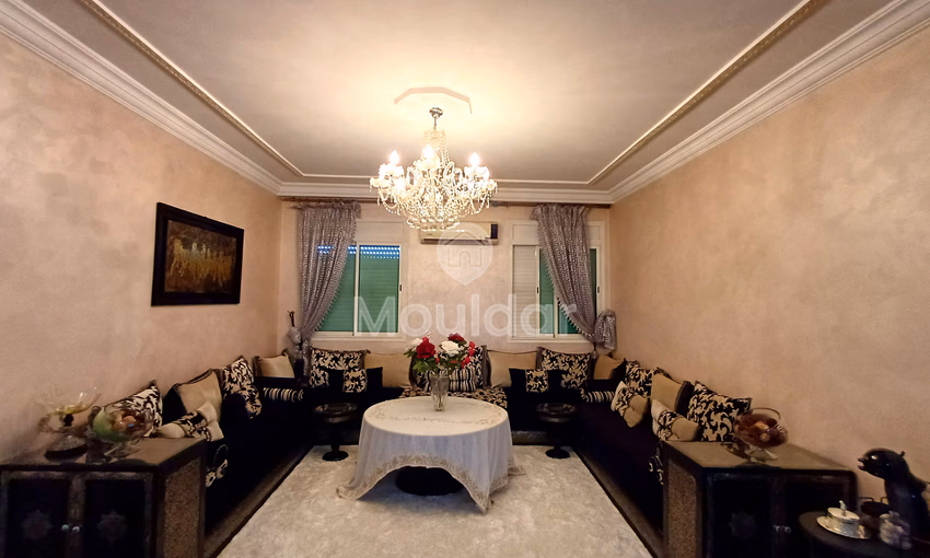 شقة للبيع في الطابق الرابع