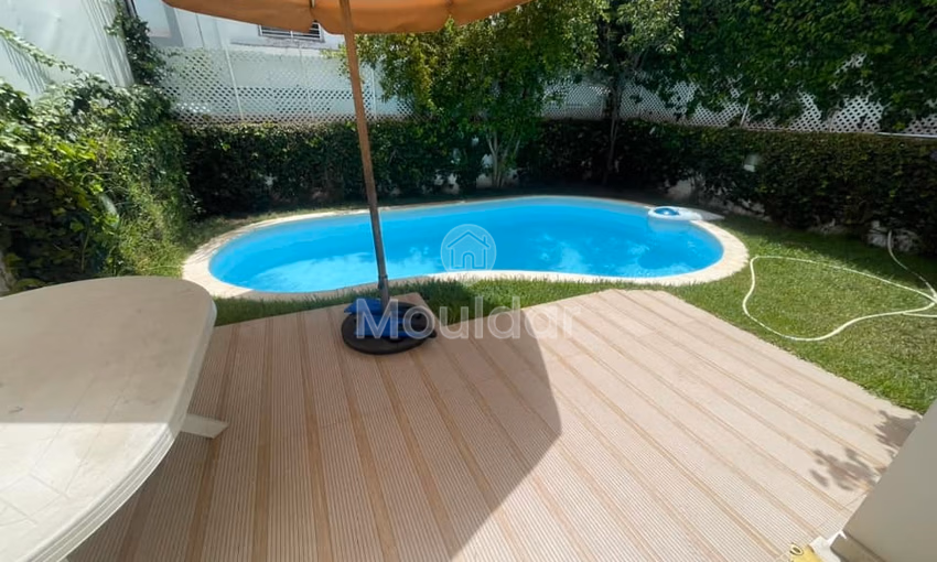 Villa à vendre à Tamaris - 3 chambres, 189 m² habitables, 2 étages. Villa à vendre à Tamaris - 3 chambres, 189 m² habitables, 2 étages.