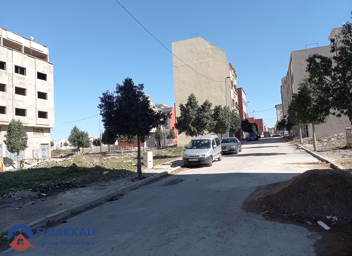 أرض محفظة في تجزئة للبيع لبناء منزل